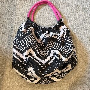 Chic Black and White Geometric Bag with Pink Handle